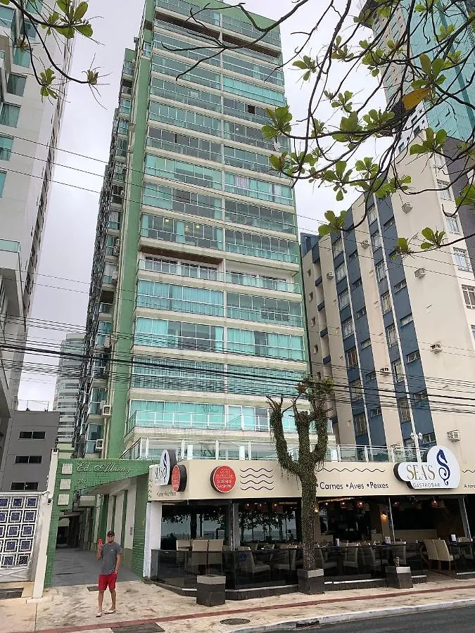 דירה Balneário Camboriú Conforto Para Familia Frente Mar ברזיל